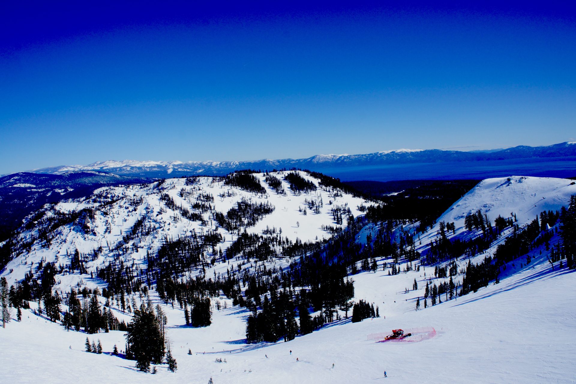 [PHOTOS] Palisades Tahoe, CA, отчет: крутые лыжи и удивительные перспективы