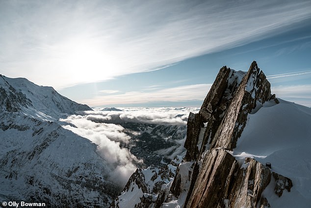 Chamonix (выше) включает в себя сложные районы Гранд -Монтетс, Brevent, Flegere, Balme и Les Houches