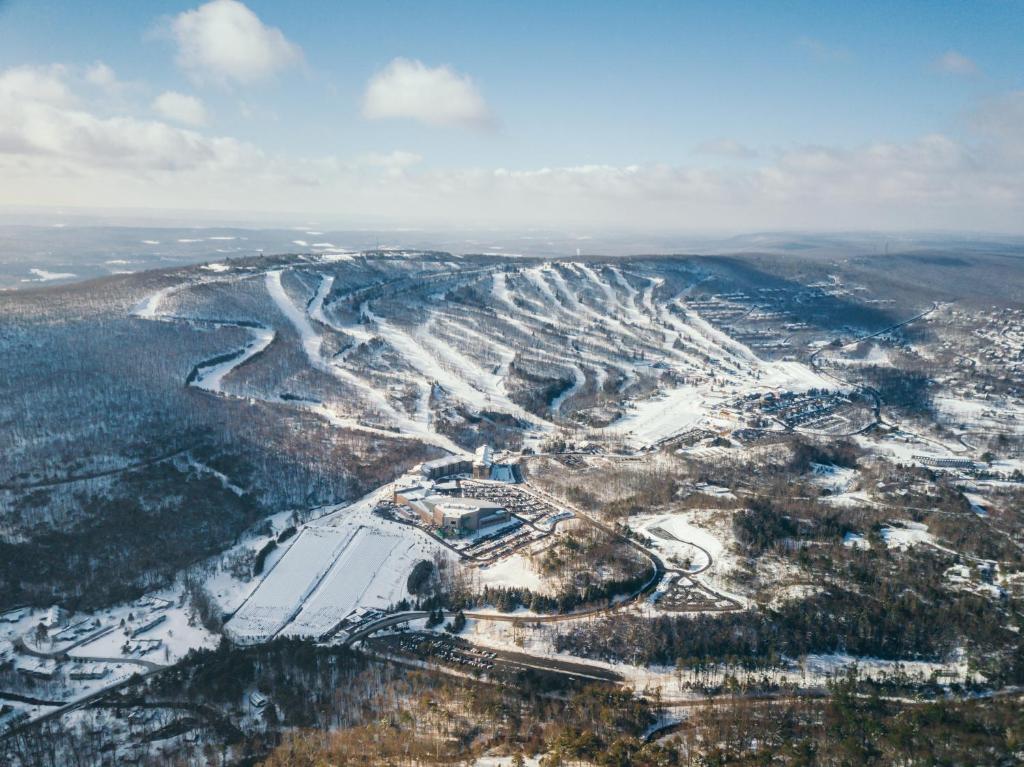 Camelback Resort, PA, объявляет Vertical Challenge, Rail Jam и Pond Skim Events